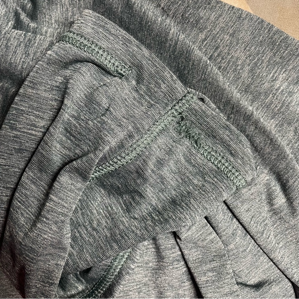 Greyson Men’s Dark Gray Heather M Guide Sport Quarter Zip Embroidered*** - Picture 13 of 13